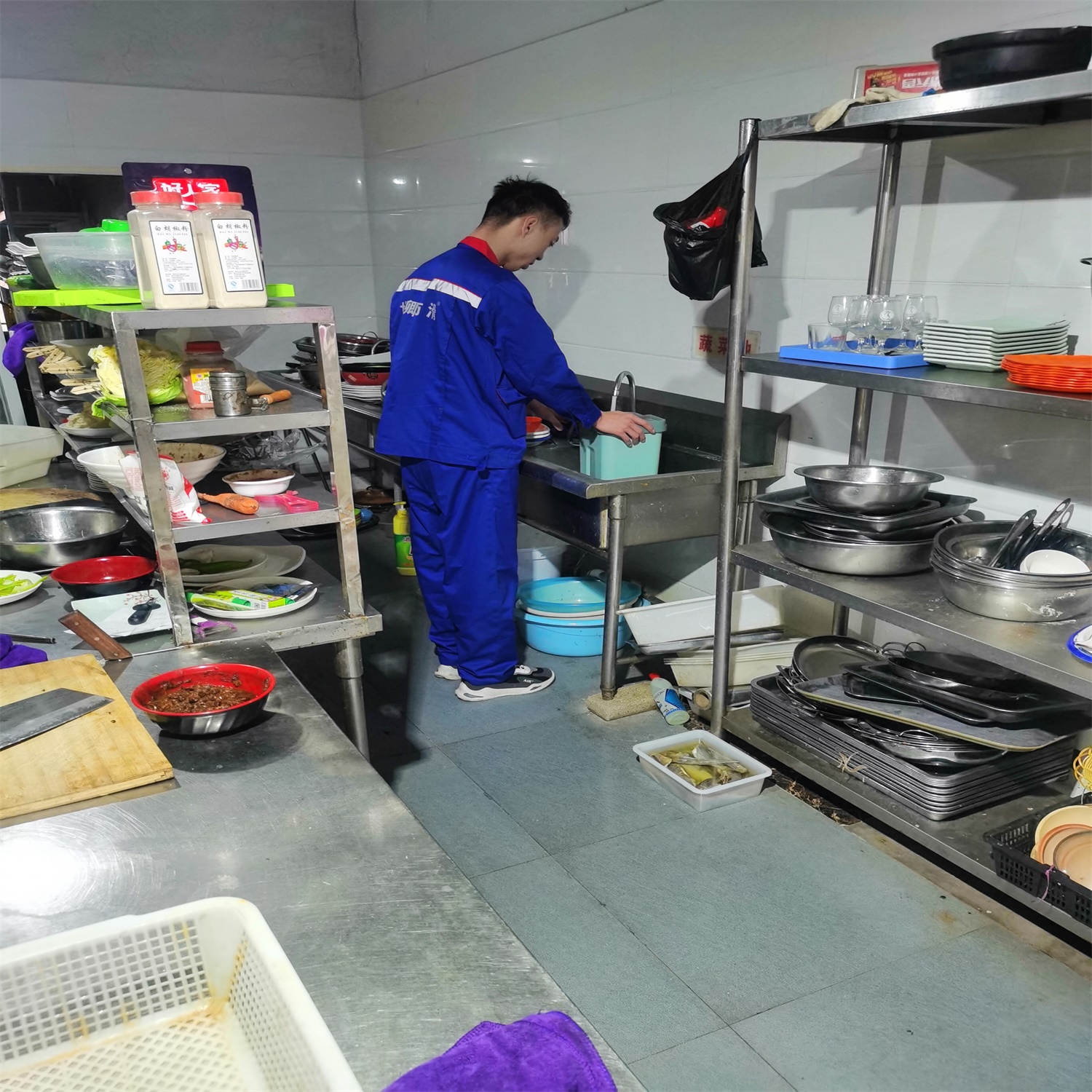 海鲜大咖餐饮地面防滑处理