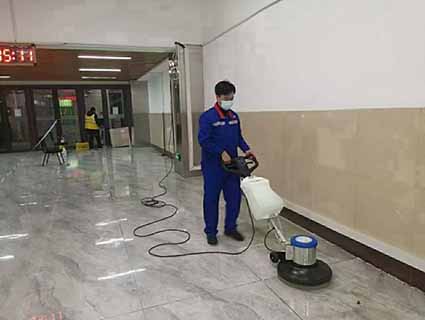 水泥地面怎么做防滑处理